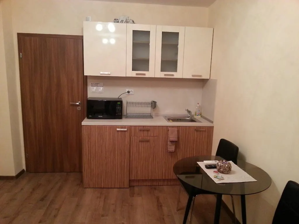 Studio Zora Burgas 0*,  Bulgaria
